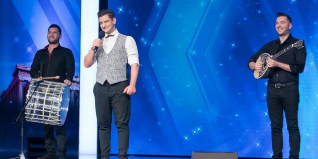 Στο “Ελλάδα Έχεις Ταλέντο” έπαθαν “The Voice” – Γύρισαν τις καρέκλες για διαγωνιζόμενο που μιμήθηκε 7 τραγουδιστές