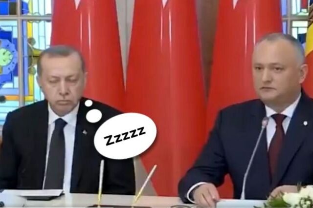 Ερντογάν: Ο Σουλτάνος κοιμήθηκε “καθιστός” πλάι στον Μολδαβό πρόεδρο