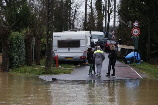 Γαλλία: Νεκροί και αγνοούμενοι από καταρρακτώδεις βροχές