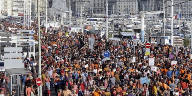 Γαλλία: Συγκεντρώσεις υπέρ της διάσωσης των μεταναστών στην Μεσόγειο