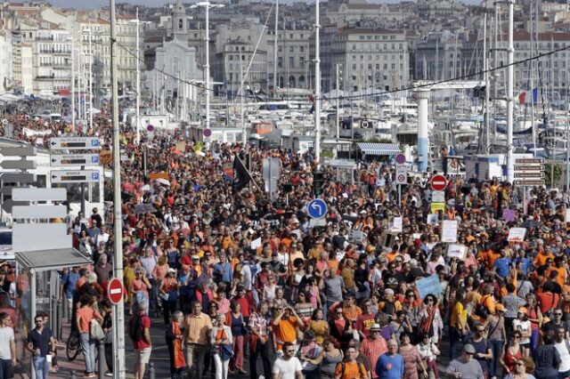 Γαλλία: Συγκεντρώσεις υπέρ της διάσωσης των μεταναστών στην Μεσόγειο