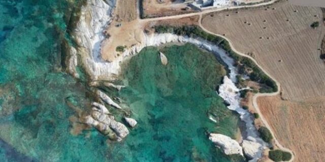 Εντυπωσιακοί αμφορείς των χρόνων του Ιουστινιανού βρέθηκαν σε λιμανάκι της Πάφου