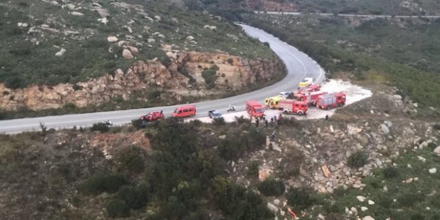 Κύλισε το αυτοκίνητό της και έπεσε από γκρεμό 60 μέτρων στην Πεντέλη