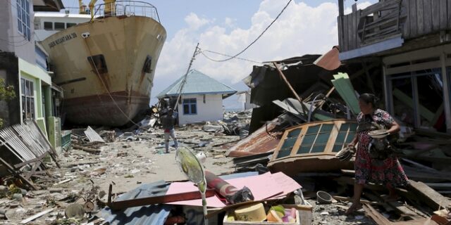 Πριν και μετά: Δείτε πως ο σεισμός και το τσουνάμι ισοπέδωσαν τα πάντα στην Ινδονησία