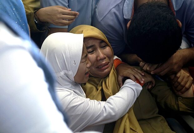 Τραγωδία στην Ινδονησία: Έπεσε Boeing με 189 επιβάτες μετά την απογείωση