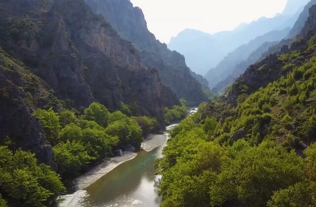 Βίντεο drone: Τόση ομορφιά χωράει μόνο στην Ήπειρο