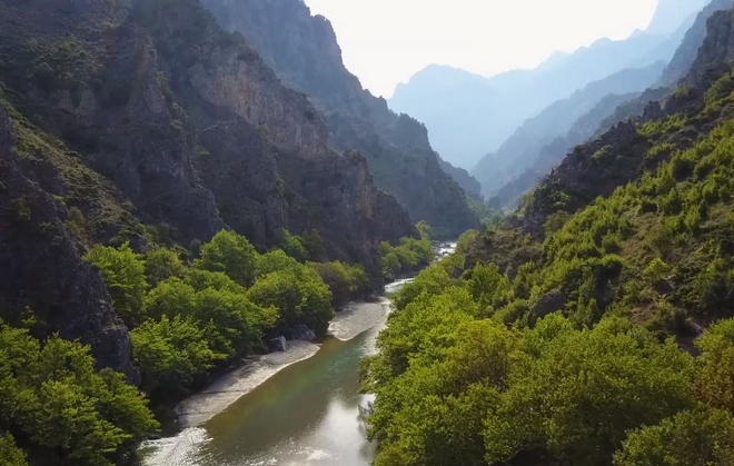 Βίντεο drone: Τόση ομορφιά χωράει μόνο στην Ήπειρο