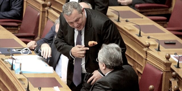 Το ΠΡΑΤΤΩ του Κοτζιά ζητά από τον Τσίπρα να αποδοκιμάσει τον Καμμένο