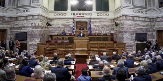 ΣΥΡΙΖΑ: Εκλογή ΠτΔ από τον λαό, αν δεν “βγουν” 180 σε εξάμηνο