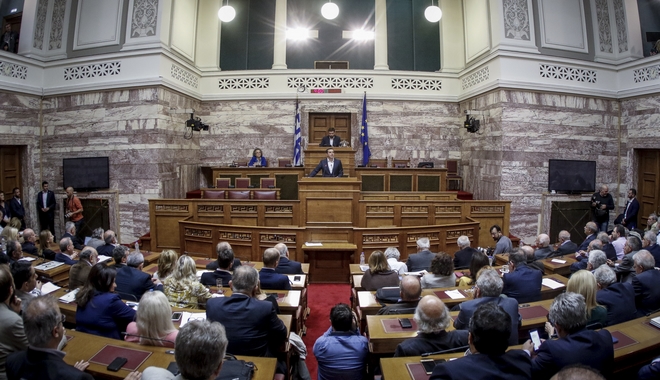 ΣΥΡΙΖΑ: Εκλογή ΠτΔ από τον λαό, αν δεν “βγουν” 180 σε εξάμηνο