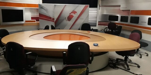 MEGA: Οι εργαζόμενοι την ώρα που έπεσε το μαύρο