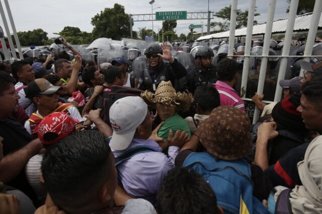 Εκατοντάδες μετανάστες πέρασαν τα σύνορα Γουατεμάλας- Μεξικού και συνεχίζουν προς ΗΠΑ