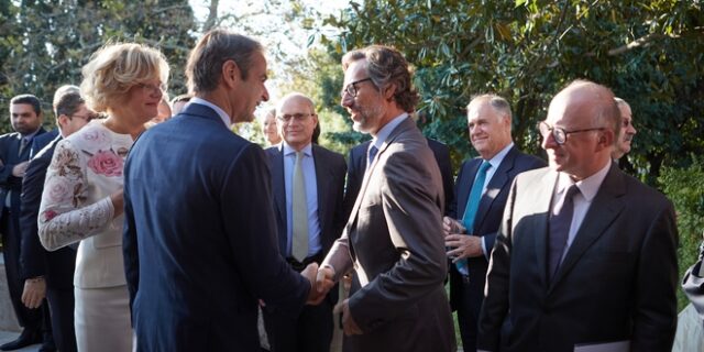 Μητσοτάκης σε πρέσβεις ΕΕ: Εκλογές το αργότερο το Μάιο