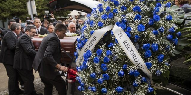 Ισπανία: Η Βαρκελώνη είπε το “τελευταίο αντίο” στην Μονσερά Καμπαγιέ