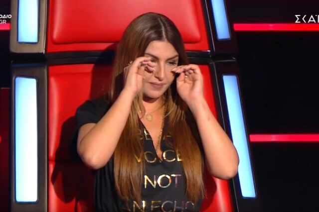 Παπαρίζου στο The Voice: Η συγκίνηση για το δημοτικό τραγούδι και την απώλεια του πατέρα της