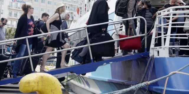 Καθαρά Δευτέρα: Αυξημένη η κίνηση στα λιμάνια Πειραιά, Ραφήνας και Λαυρίου