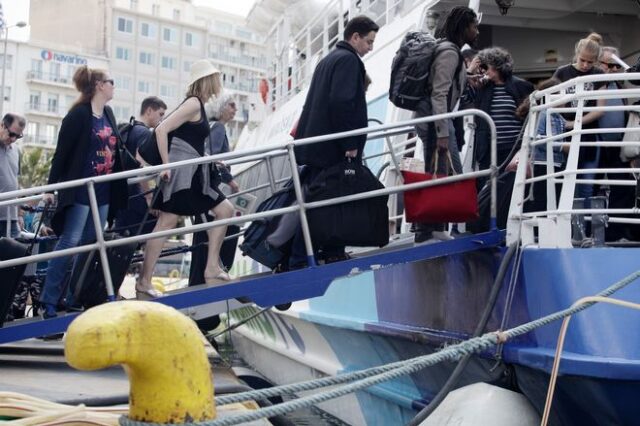 Καθαρά Δευτέρα: Αυξημένη η κίνηση στα λιμάνια Πειραιά, Ραφήνας και Λαυρίου