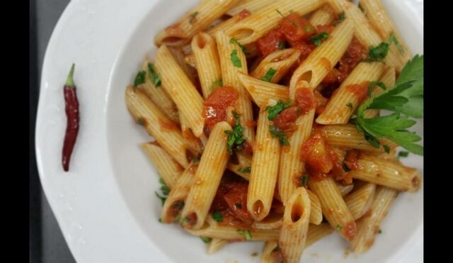 Πέννες αλ αραμπιάτα – Η αυθεντική ιταλική συνταγή