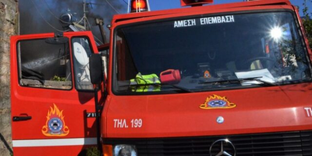 Φωτιά σε διαμέρισμα στη Φυλής – Απεγκλωβίστηκε γυναίκα