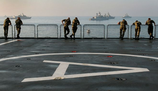 Κλιμακώνει την ένταση η Τουρκία: Τέσσερα πλοία και δυο υποβρύχια δίπλα στο Barbaros