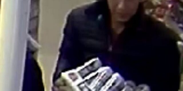 Όταν ο “Ρος από τα Φιλαράκια” κλέβει μπύρες στην Αγγλία