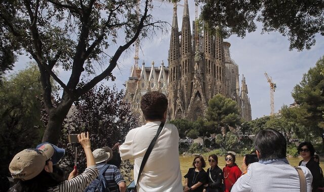 Η Σαγράδα Φαμίλια είναι “αυθαίρετο”: Πόσα πρέπει να πληρώσει στον Δήμο της Βαρκελώνης