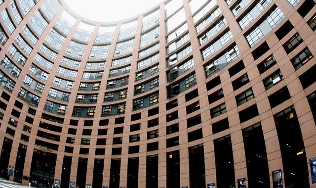 Περνούν τις εξετάσεις 40 από τους 41 οργανισμούς της ΕΕ,δηλώνουν οι ελεγκτές