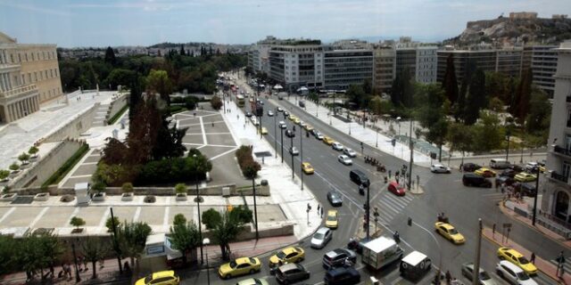 Κίνηση στους δρόμους: Με μικροπροβλήματα η κυκλοφορία