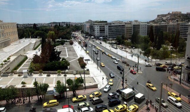 Κίνηση στους δρόμους: Με μικροπροβλήματα η κυκλοφορία