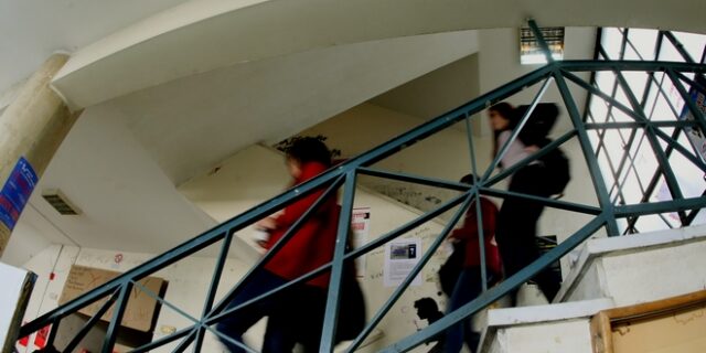 Συνελήφθη καθηγητής του ΤΕΙ Σερρών που “έκοβε” σπουδαστές και τους έστελνε σε φροντιστήρια