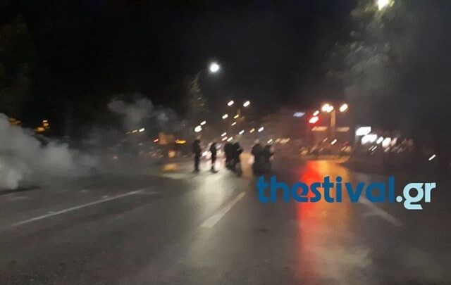 Θεσσαλονίκη: Ένταση και επεισόδια στην πορεία για τον Κατσίφα