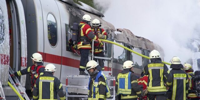 Γερμανία: Φωτιά σε τρένο υψηλής ταχύτητας με 510 επιβάτες