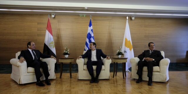 Δίπλα στην Κύπρο για την ΑΟΖ, μήνυμα φιλίας σε Τουρκοκύπριους από Τσίπρα