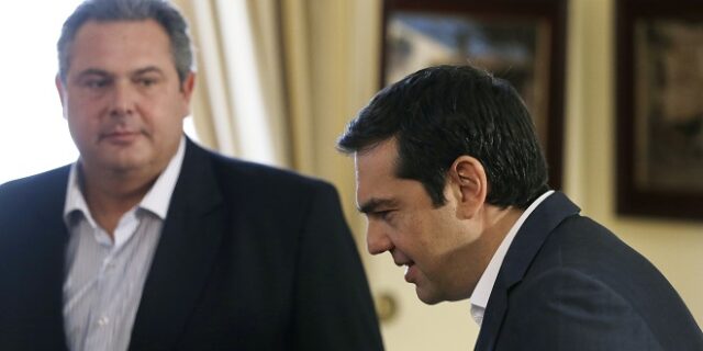 Δύο πόρτες έχει η ζωή, δύο και η κυβέρνηση