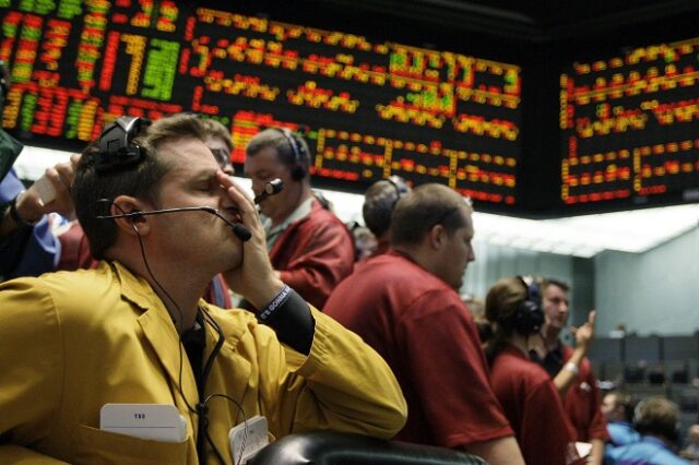 “Βουτιά” για Dow Jones και S&P 500 χάνοντας 831,8 και 94,66 μονάδες