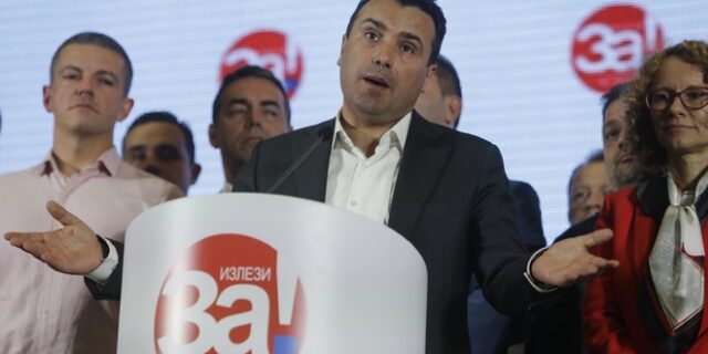 Σκόπια: Τρεις με τέσσερις βουλευτές ψάχνει ο Ζάεφ για τη συνταγματική αναθεώρηση