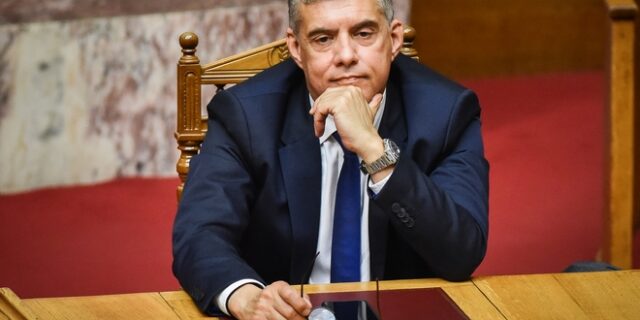 Το κουαρτέτο της περιφέρειας Θεσσαλίας και γιατί χαμογελά ο Αγοραστός