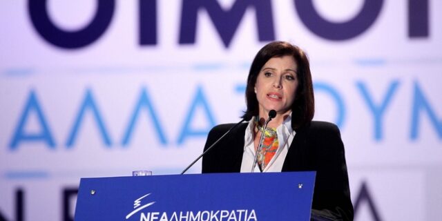 Ασημακοπούλου: Πιο επικίνδυνη από την τεχνητή νοημοσύνη, η πολιτική άγνοια