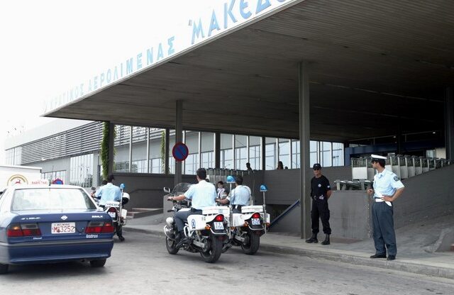 Περισσότερες από 5.600 συλλήψεις αλλοδαπών που επιχείρησαν να φύγουν με πλαστά έγγραφα