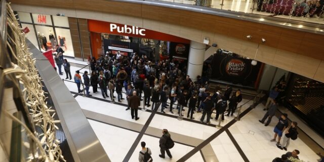 Black Friday 2018: Σε εξέλιξη η μαζικότερη κοπάνα της χρονιάς