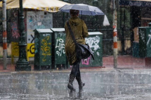 Επιδείνωση του καιρού: Βροχές και καταιγίδες σε όλη τη χώρα