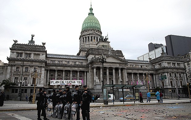 Πρωτοφανές: Υπουργός ζητά από τους κατοίκους του Μπουένος Αϊρες να φύγουν από την πόλη ενόψει G20