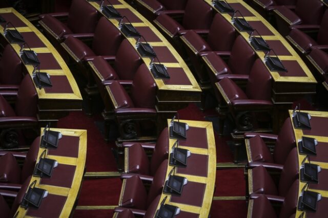 Τον Τσίπρα στη Βουλή θέλει να φέρει η ΝΔ για το άρθρο 16