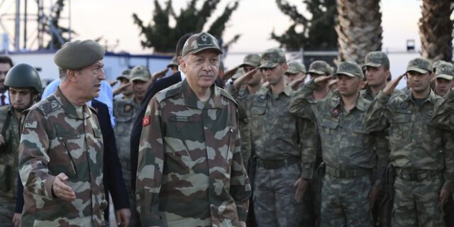 Ο στρατός του Ισλάμ: Οι εμμονές Ερντογάν έχουν προκαλέσει σοκ στο τουρκικό στράτευμα