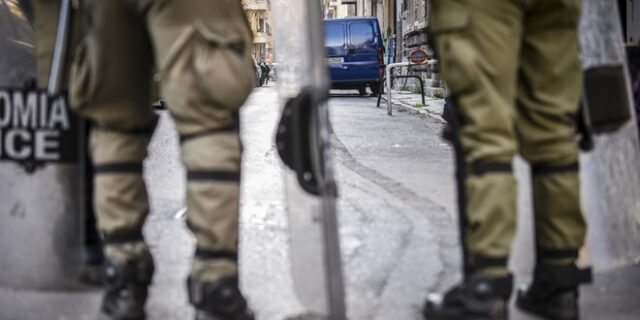 Παίζοντας με το φίδι