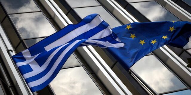 Ανάπτυξη πάνω από το 2% του ΑΕΠ ως το 2020 βλέπει ο ΟΟΣΑ