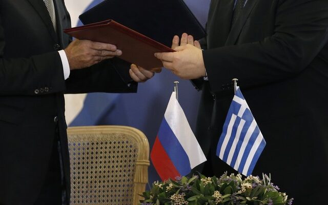 Ρωσία: Απελαύνει οκτώ Έλληνες διπλωμάτες
