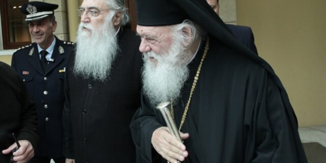 Εμμένει για τη μισθοδοσία των κληρικών η Εκκλησία – Το ανακοινωθέν της Ιεράς Συνόδου