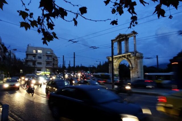 Κίνηση στους δρόμους: Κλειστή η Β. Κωνσταντίνου στο Καλλιμάρμαρο
