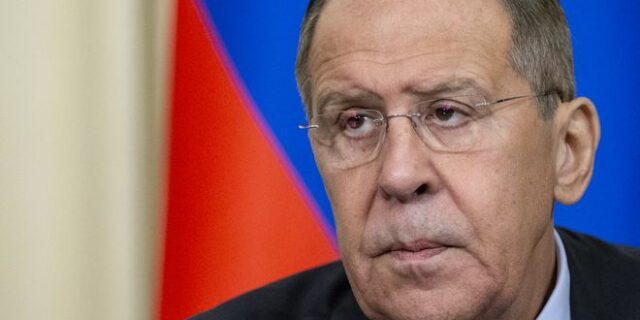“Πυρά” Λαβρόφ κατά ΗΠΑ και Ευρωπαίων: Ανέχεστε τα καπρίτσια της Ουκρανίας